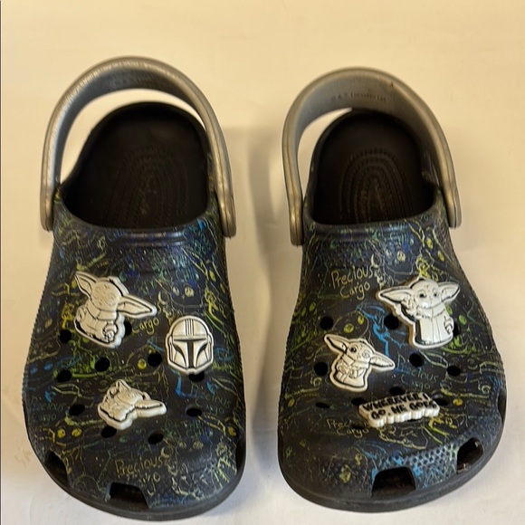 Crocs Star Wars Crogu Baby Yoda Cogs Shoes - Picture 2 of 10